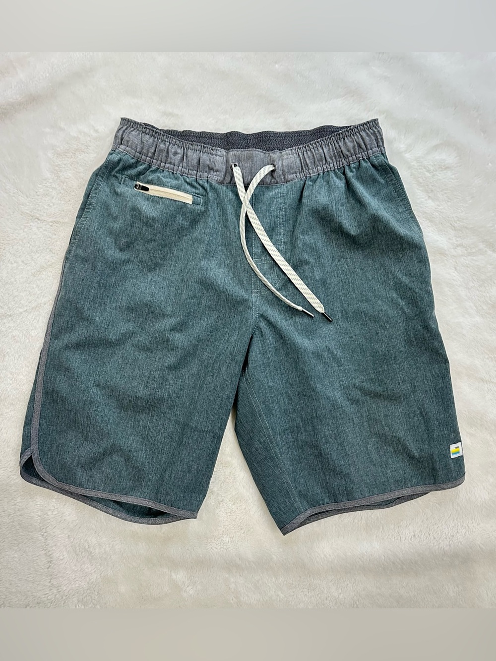 Vuori Banks Shorts - Heathered Teal Green / Beryl Linen - Size Small
